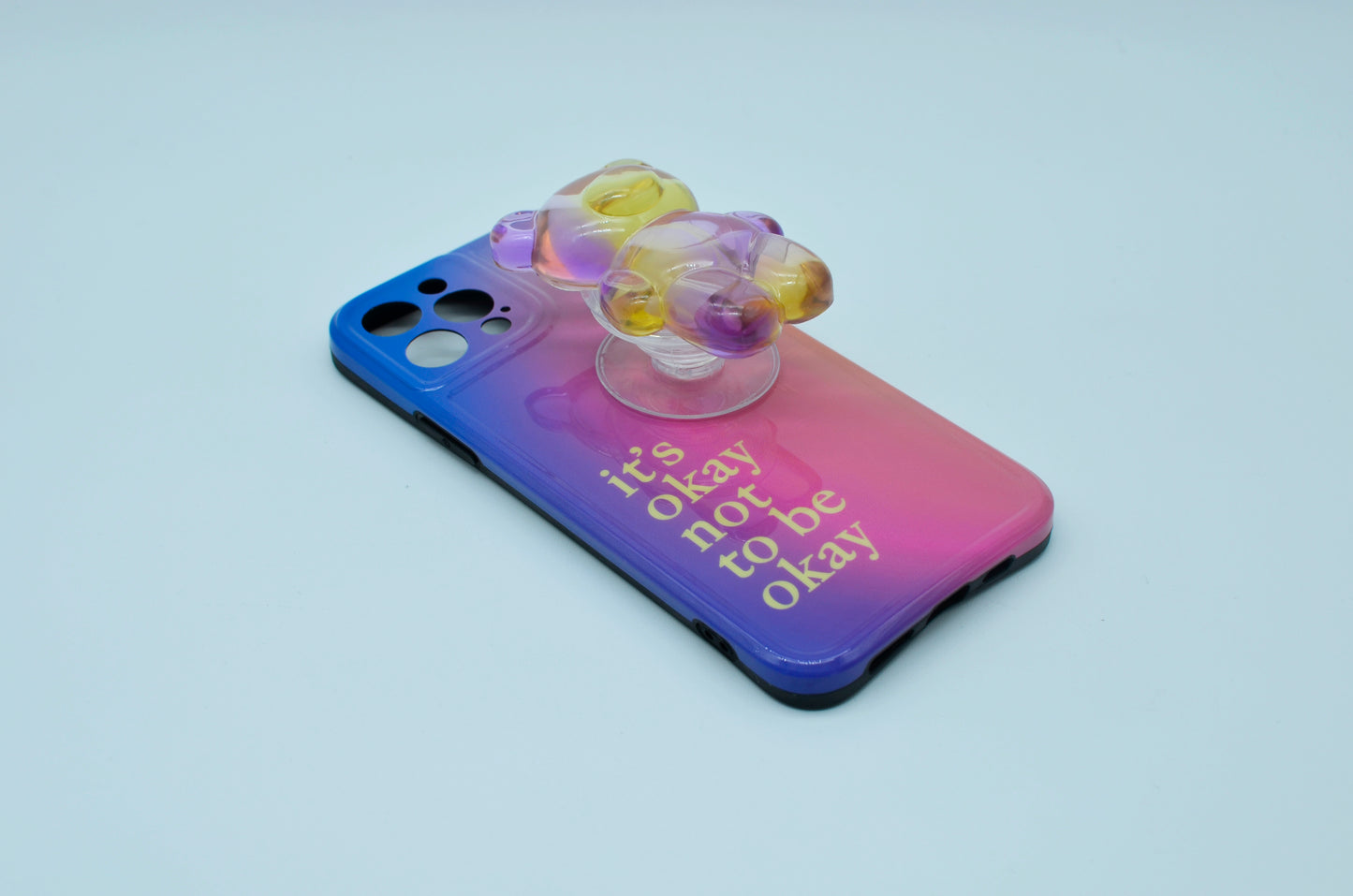 Funda protectora para iPhone con soporte para celular de oso