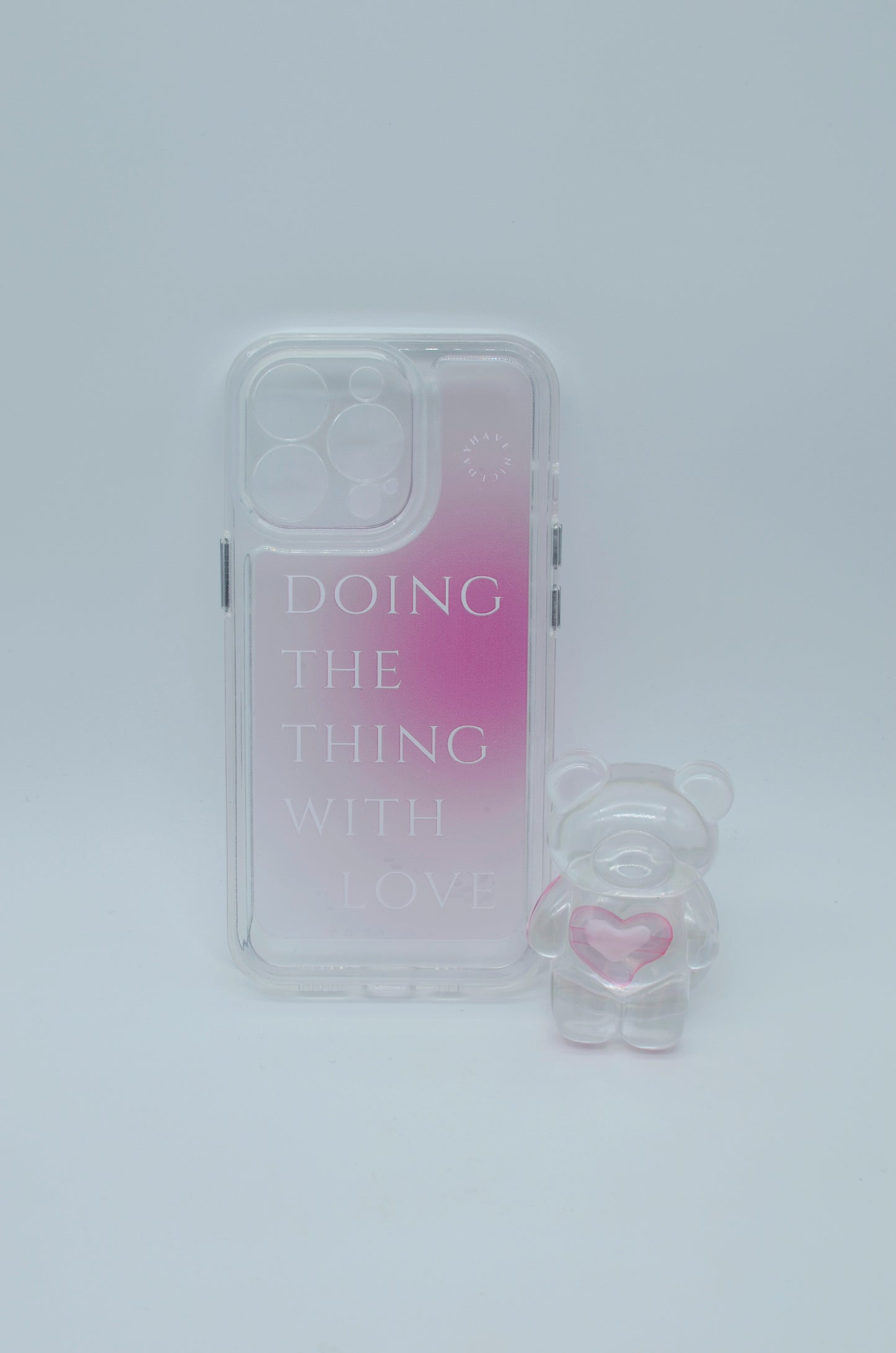 Funda protectora para iPhone con soporte para celular de oso con corazón