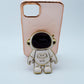 Funda protectora para iPhone 14 Max con soporte para celular de Astronauta