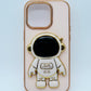 Funda protectora para iPhone 14 Pro con soporte para celular de Astronauta