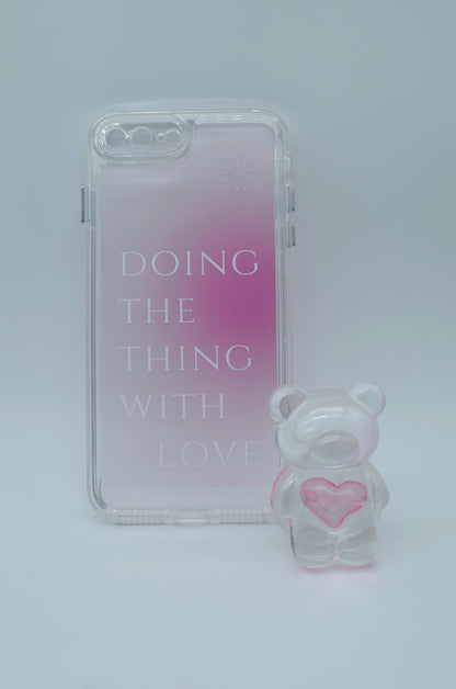Funda protectora para iPhone con soporte para celular de oso con corazón