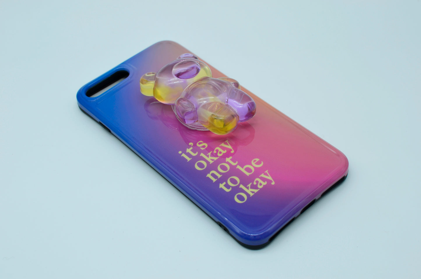 Funda protectora para iPhone con soporte para celular de oso